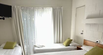 Corlette Palms Motor Inn