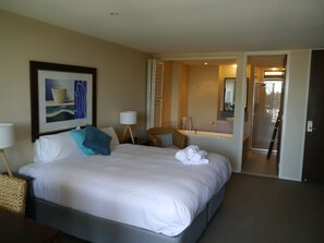 Room, 1 Bedroom, Ocean View | Individually decorated, individually furnished, iron/ironing board - Marine Boutique Apartments (Kingscliff)