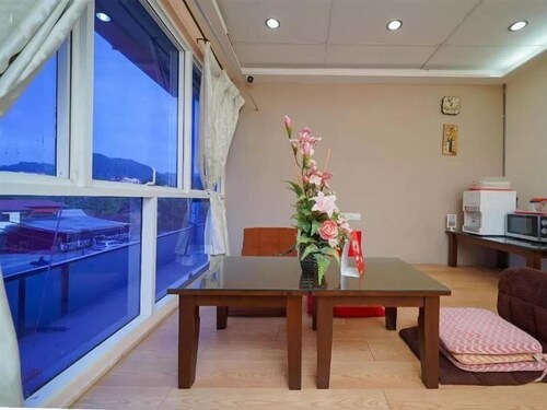 Hotel O V Stay Guesthouse