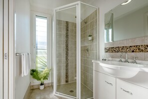 Beach Surf Shack (located in permanent residents area) | Bathroom - BIG4 Tasman Holiday Parks - Nambucca Heads (Nambucca Heads)