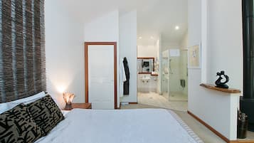 Standard Suite, 1 Bedroom, Non Smoking, Kitchen (Rainforest) | Bathroom | Shower, hydromassage showerhead, hair dryer, bathrobes