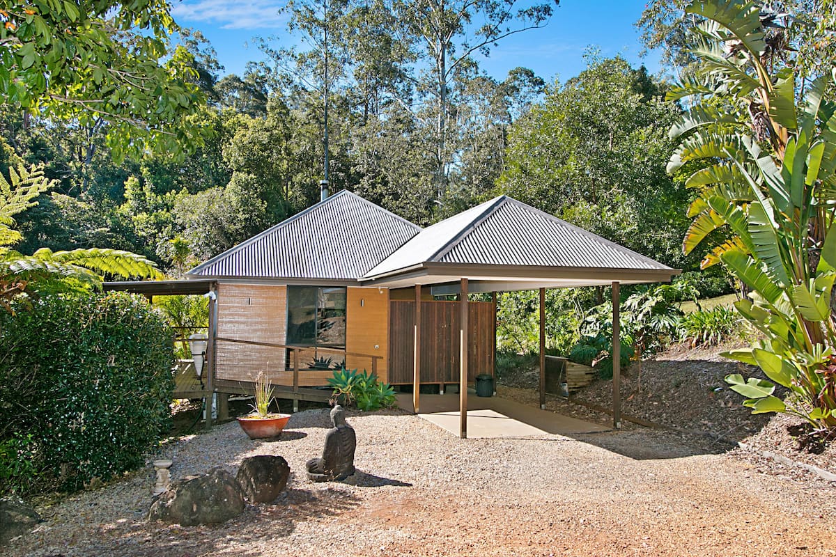 Standard Suite, 1 Bedroom, Non Smoking, Kitchen (Rainforest) | Individually decorated, individually furnished, iron/ironing board