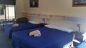 Habitación familiar, varias camas, no fumadores | Wifi gratis y ropa de cama