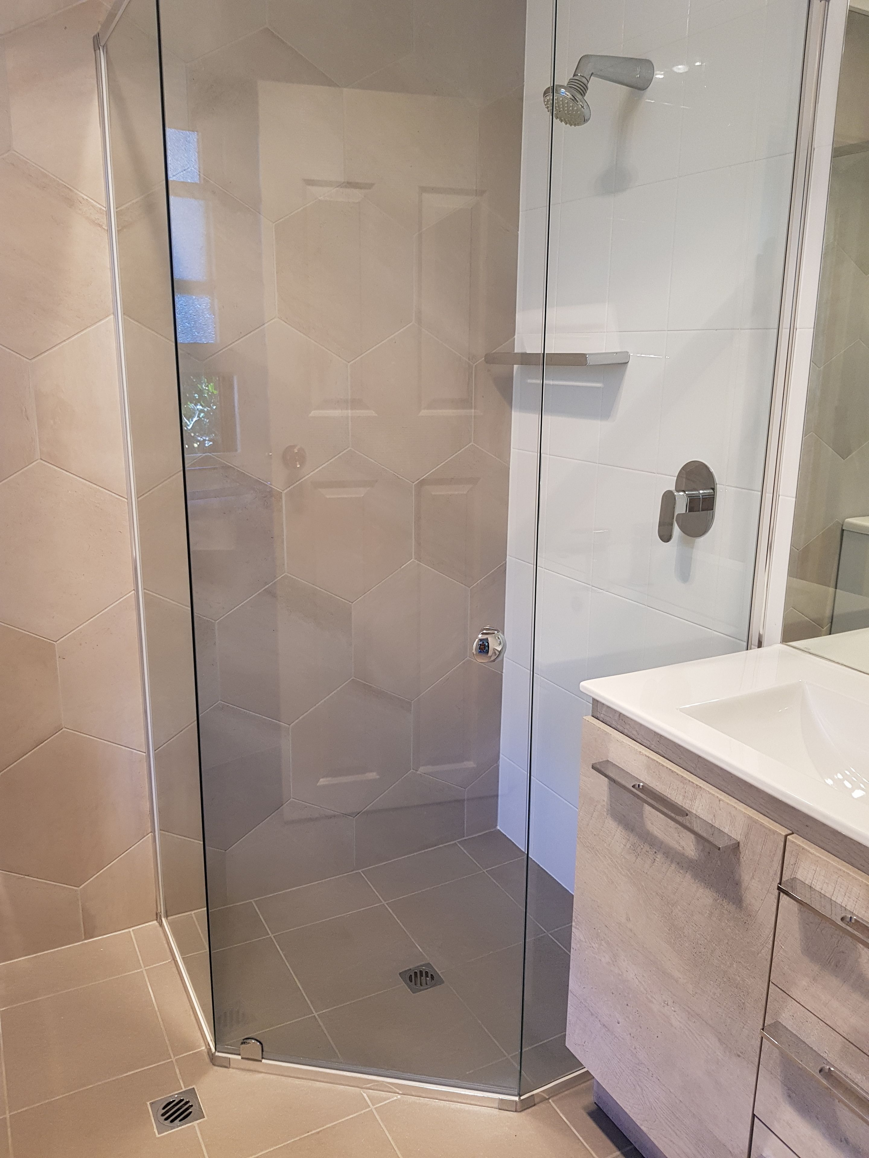Standard Apartment, Multiple Beds | Bathroom | Shower, hair dryer, towels