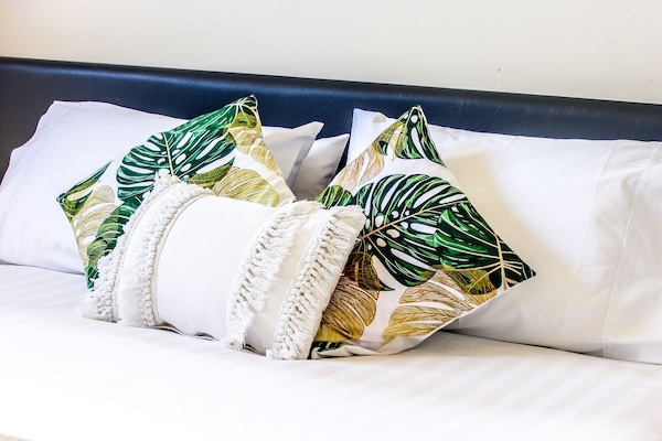 1 bedroom, hypo-allergenic bedding, blackout drapes, soundproofing