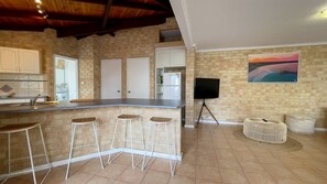 Flachbildfernseher, DVD-Player