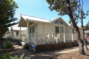 Pelican | Iron/ironing board, bed sheets - NRMA Norah Head Holiday Park (Norah Head)