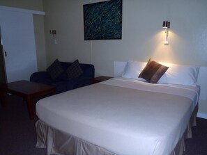 Ferros/tábuas de passar roupa, Wi-Fi de cortesia, roupa de cama