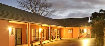 Pavilion Motel & Conference Centre