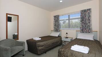 مكواة/لوح كي وواي فاي مجانًا وملاءات أسرّة