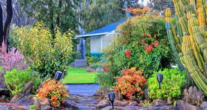 Azalea Motel