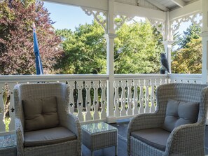 Standard-huone, tupakointi kielletty, parveke (William Nelson Suite) | Näkymä puutarhaan