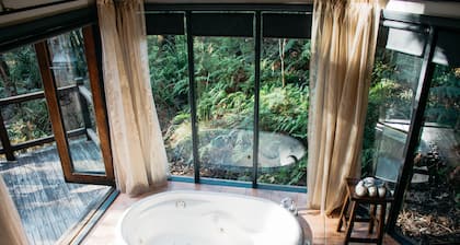 Woodlands Rainforest Retreat