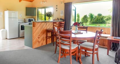 Kiwi Park Motels & Holiday Park