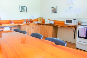 Dining - Kiwi Park Motels & Holiday Park (Murchison)