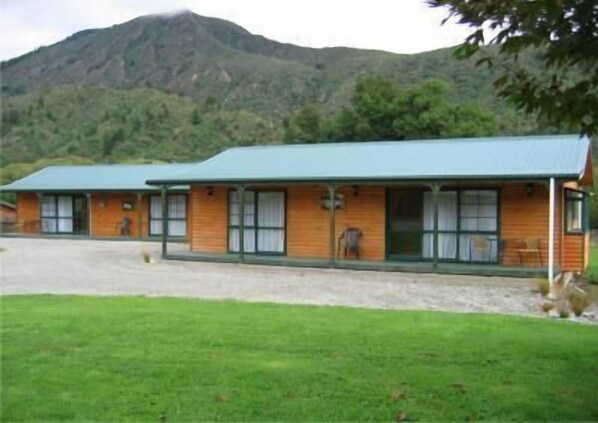 Exterior - Kiwi Park Motels & Holiday Park (Murchison)