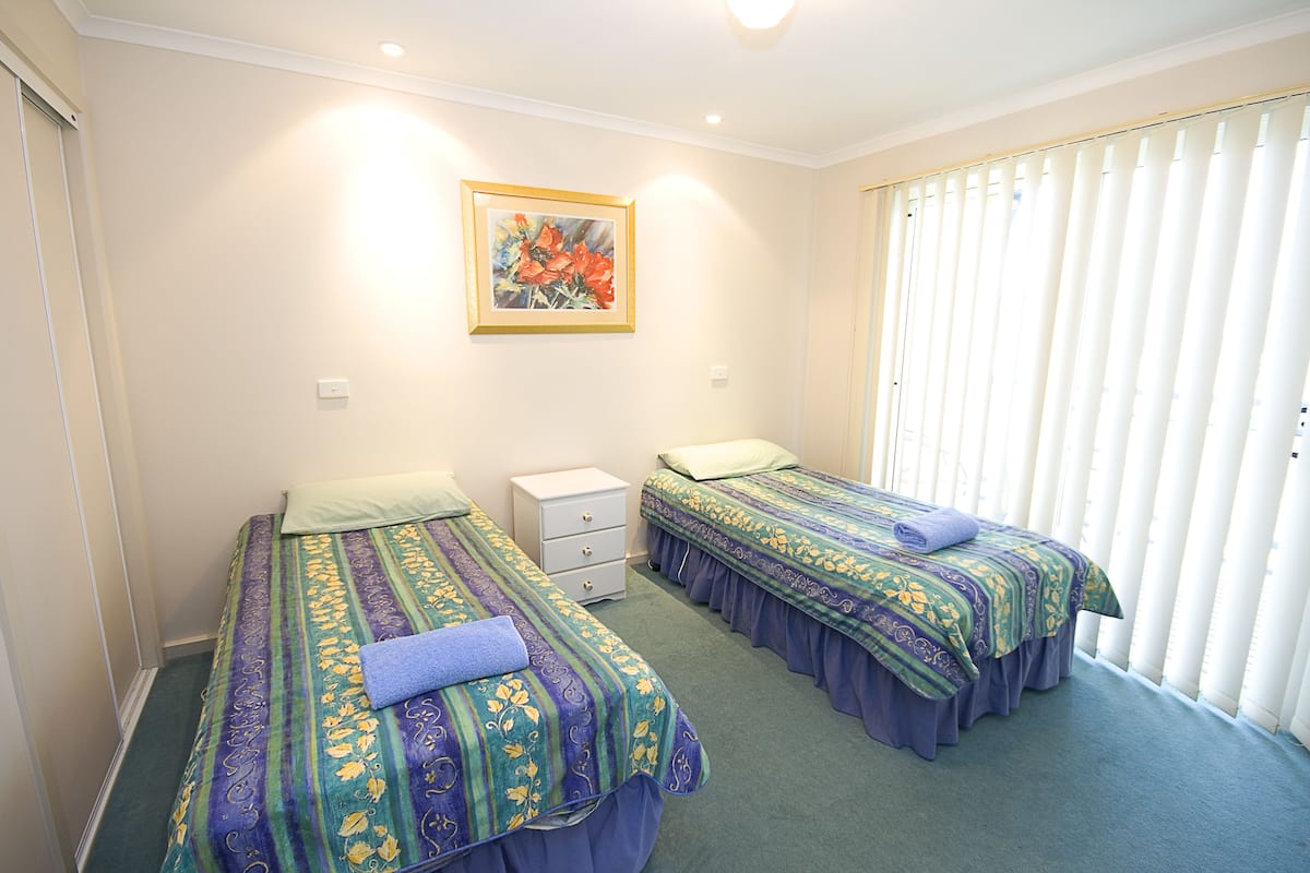 3 bedrooms, iron/ironing board, cots/infant beds, bed sheets