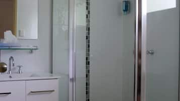 Shower, free toiletries, hair dryer, towels