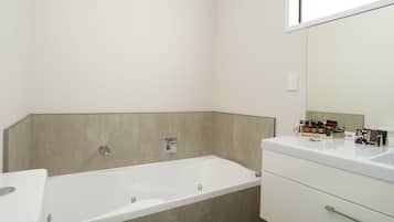 Combined shower/bathtub, hair dryer