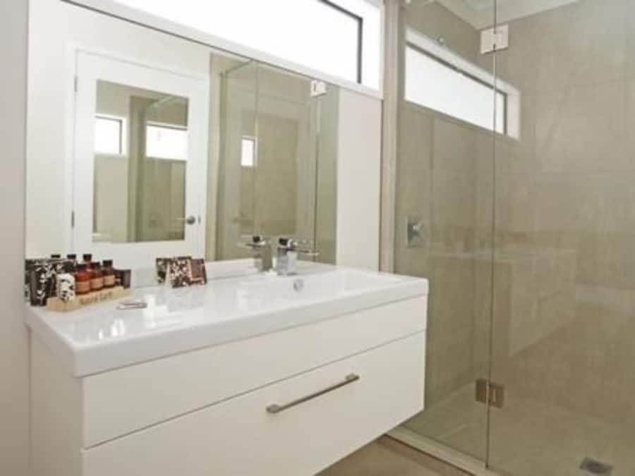 Bathroom sink