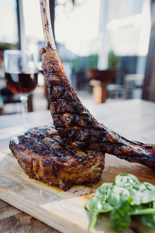 Lunch and dinner served, Modern European cuisine