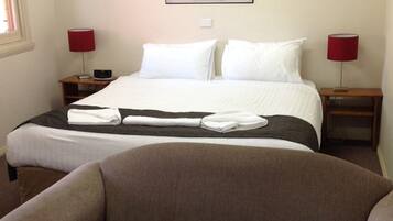 Suite Standar, 2 kamar tidur, Bebas Asap Rokok, dapur kecil (Weekend) | Seprai premium, brankas, dan setrika/meja setrika