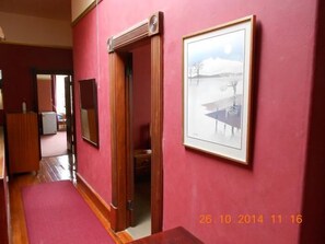 Hallway - Dunedin Lodge (Dunedin)