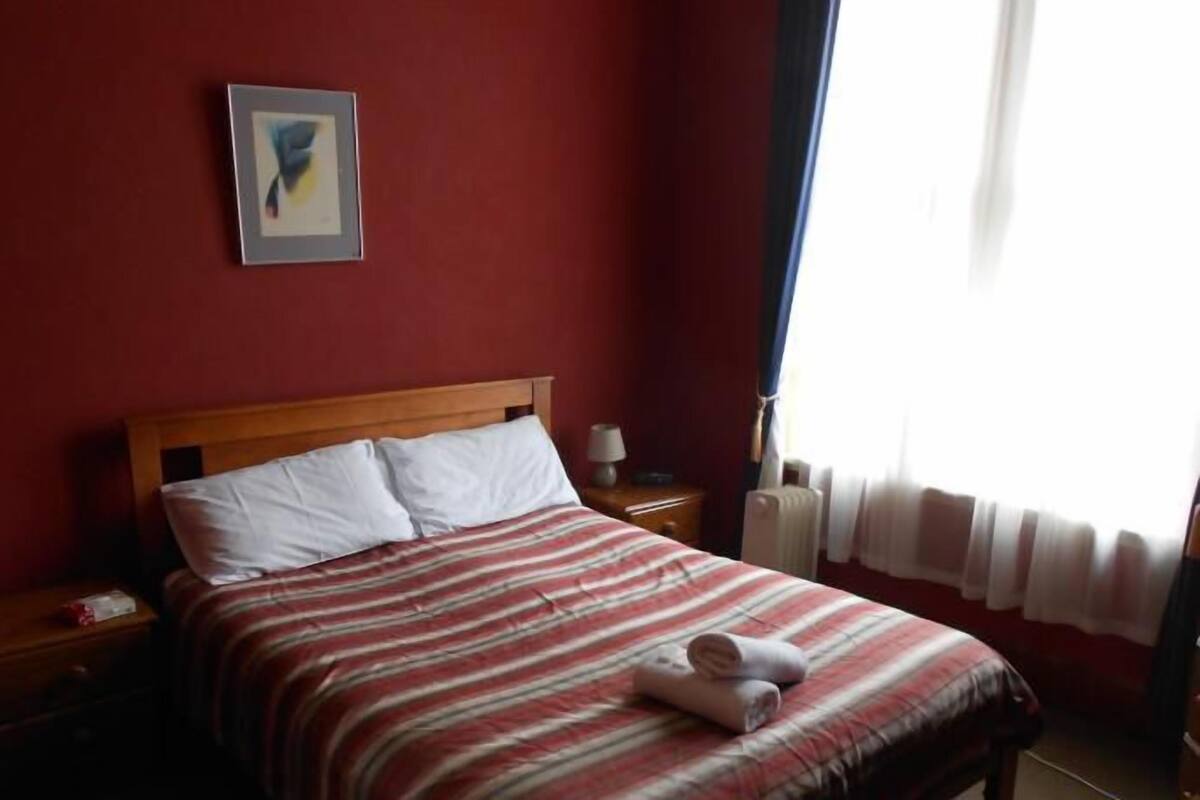 Standardzimmer, Nichtraucher, Gemeinschaftsbad (STANDARD ROOM)