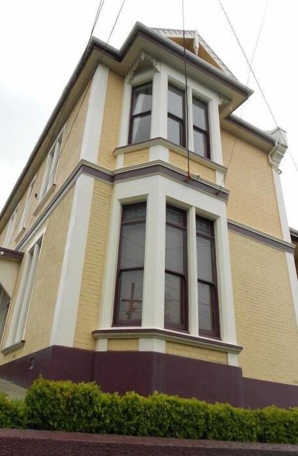 Exterior - Dunedin Lodge (Dunedin)