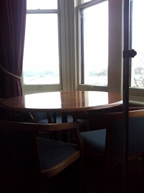 Check-in/check-out kiosk - Dunedin Lodge (Dunedin)