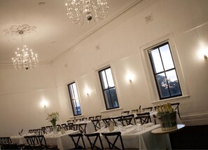 Dining - The Royal Hotel (Mornington)