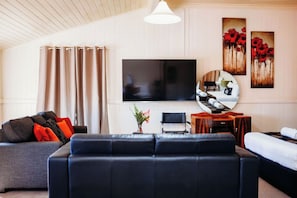 Camera familiare, non fumatori, bagno condiviso | 1 camera, con stile personalizzato, con arredamento individuale