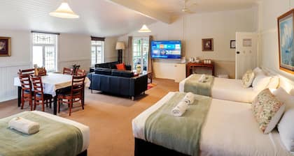 Maleny Hotel