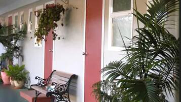 Daily continental breakfast (NZD 15 per person)