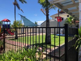 儿童活动区 - 室外