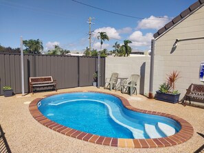 Outdoor pool - Tropic Coast Motel (West Mackay)