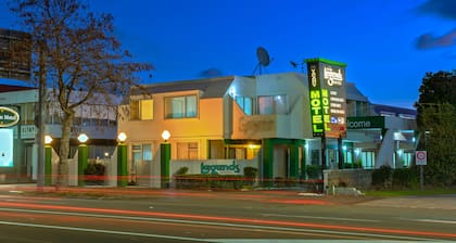 Legends Motel