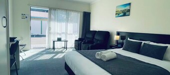 Legends Motel