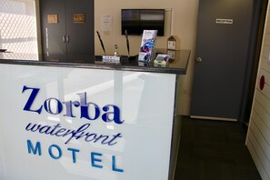 Property entrance - Zorba Motel (Batemans Bay)