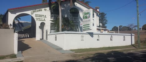 Entrada al alojamiento