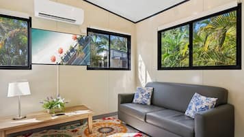 Kabin Keluarga | Setrika/meja setrika, Wi-Fi gratis, dan seprai linen