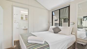Studio | Iron/ironing board, free WiFi, bed sheets