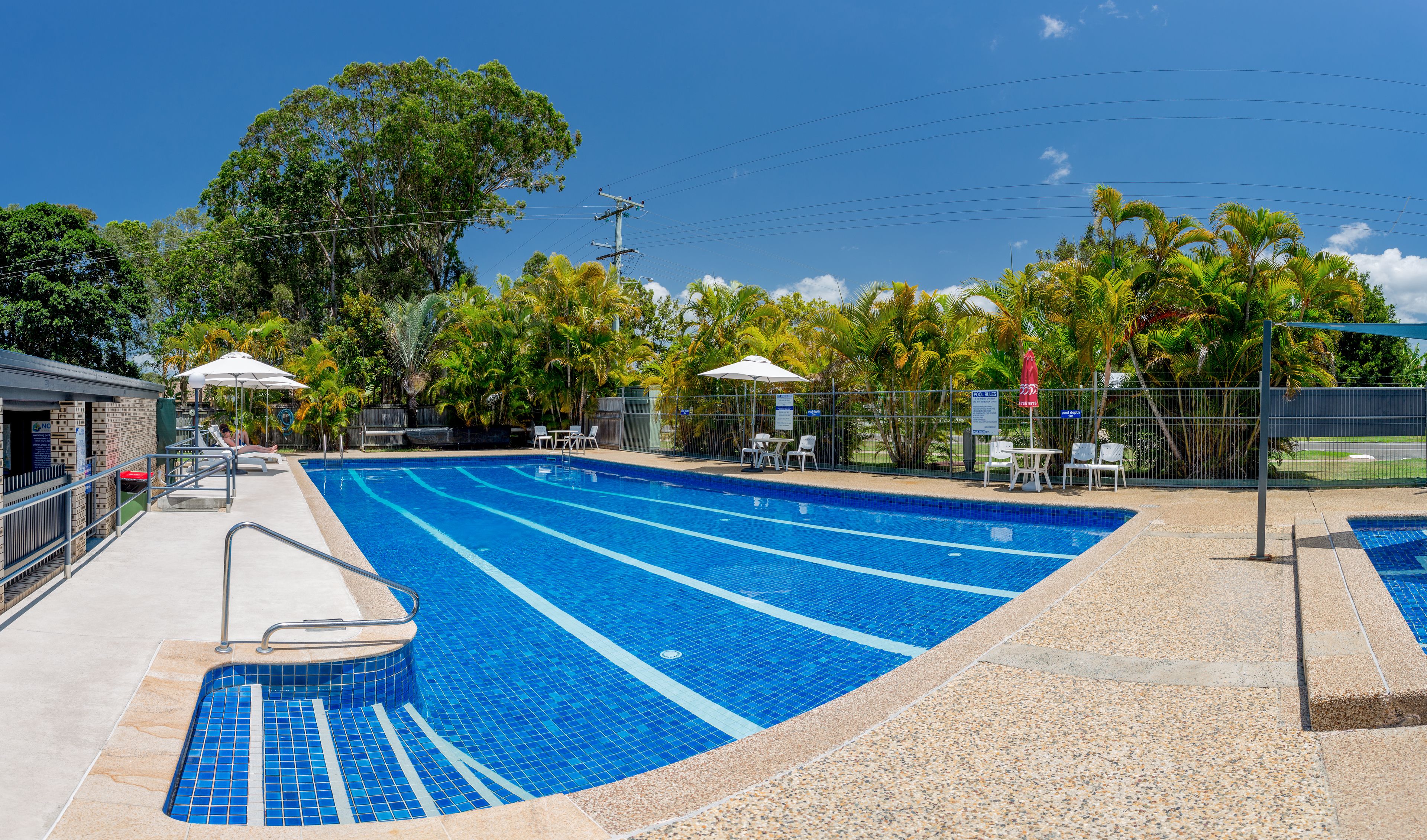 Utendørsbasseng