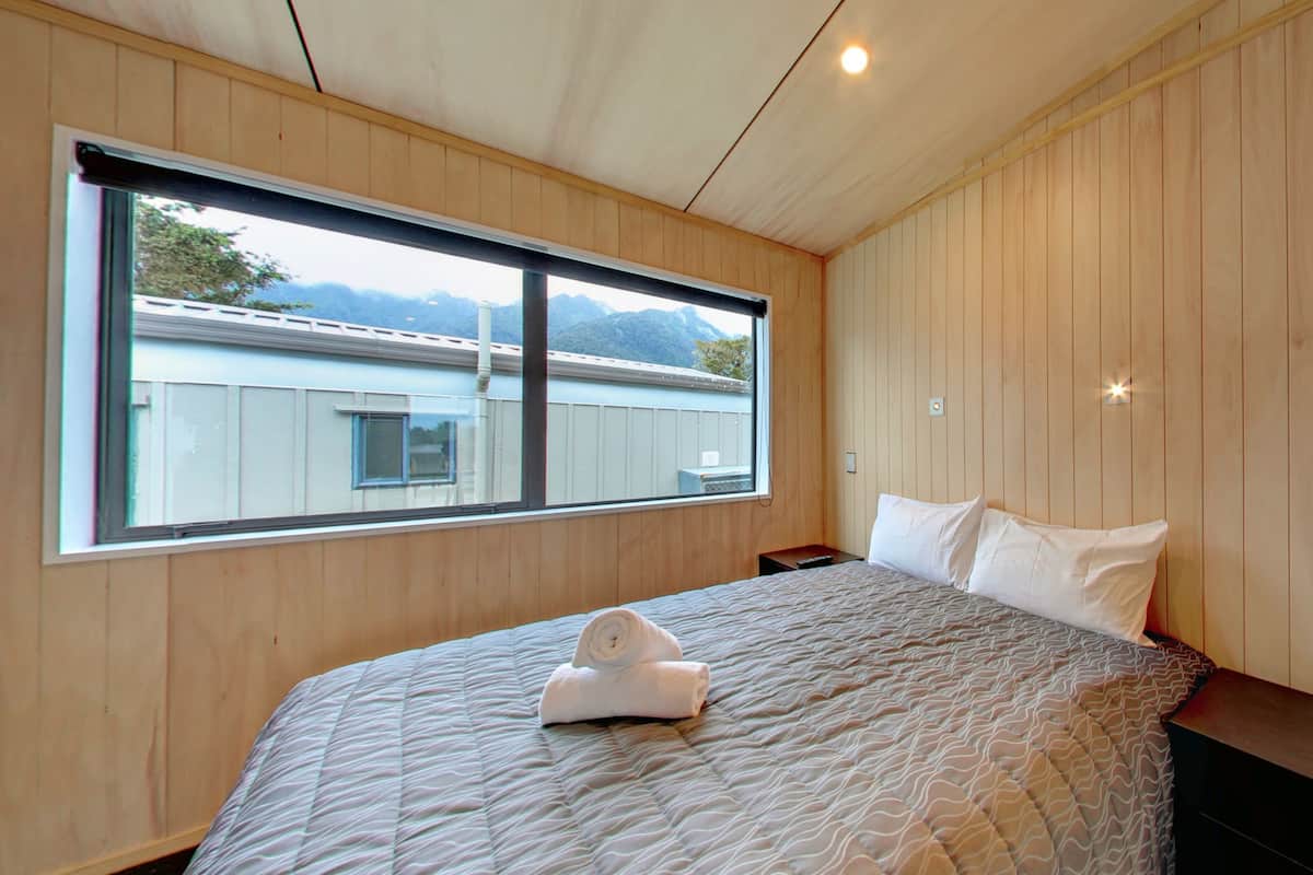 In-room safe, free cribs/infant beds, free WiFi, bed sheets