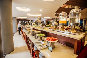 Petit déjeuner buffet compris tous les jours