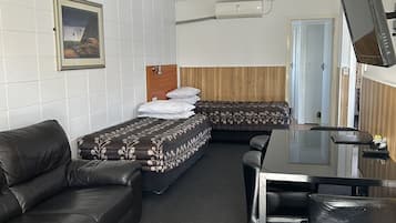 Minibar, in-room safe, individually furnished, desk