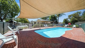 Alberca al aire libre por temporada