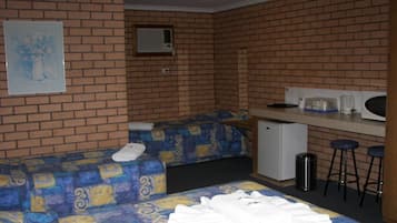 Premium bedding, iron/ironing board, free WiFi, bed sheets