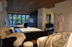 1 bedroom, premium bedding, individually decorated