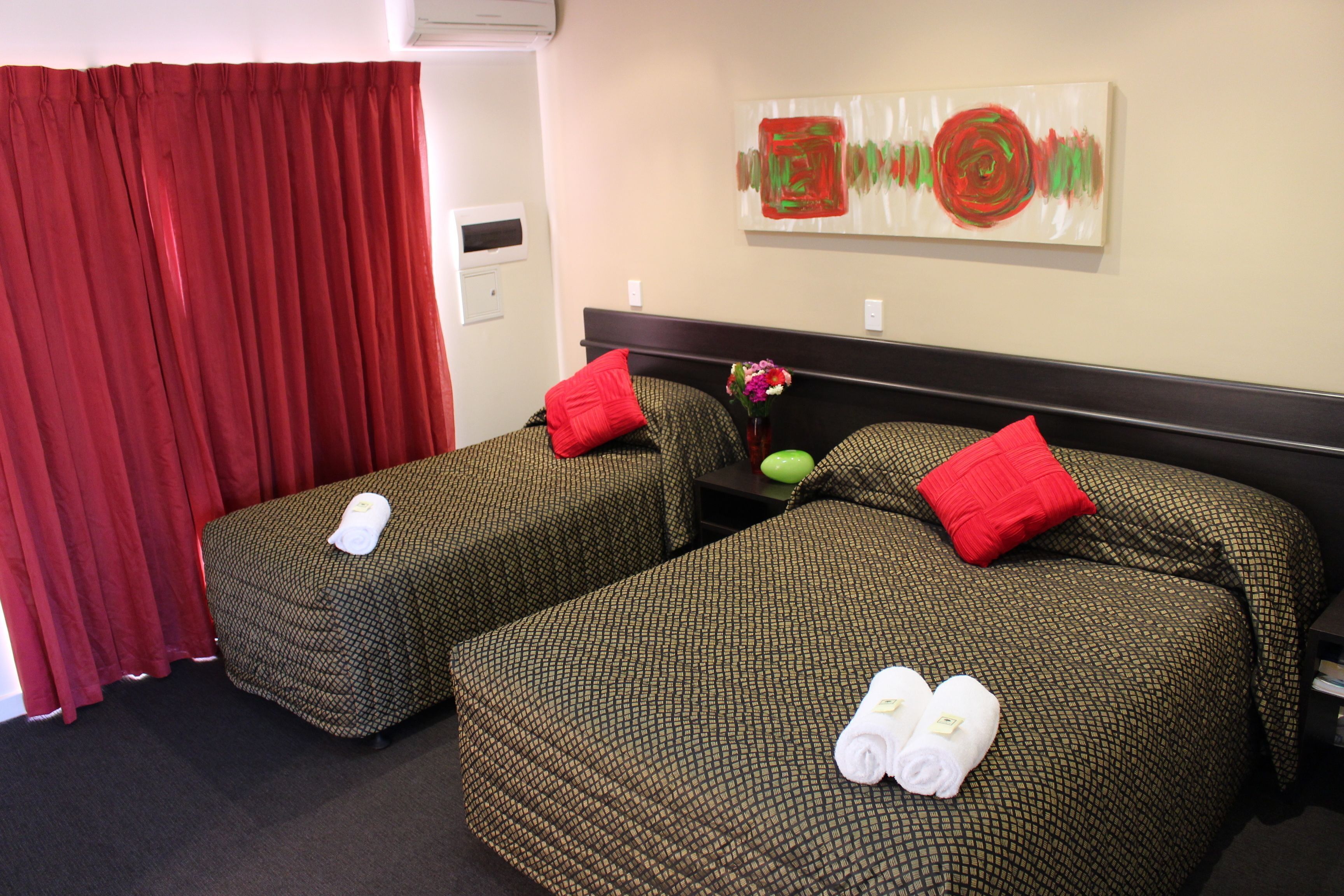 1 間臥室、獨特裝潢、遮光布/窗簾、熨斗/熨衣板